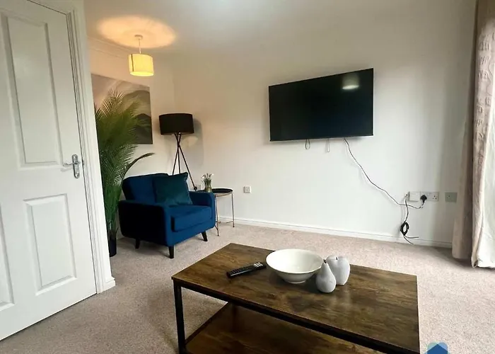 Sun House By Blue Skies * Hornby (Hambleton)